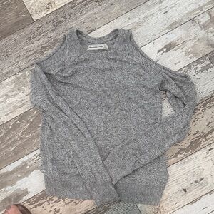 Abercrombie & Fitch Women's Gray Cold-Shoulder Sweater Size XS